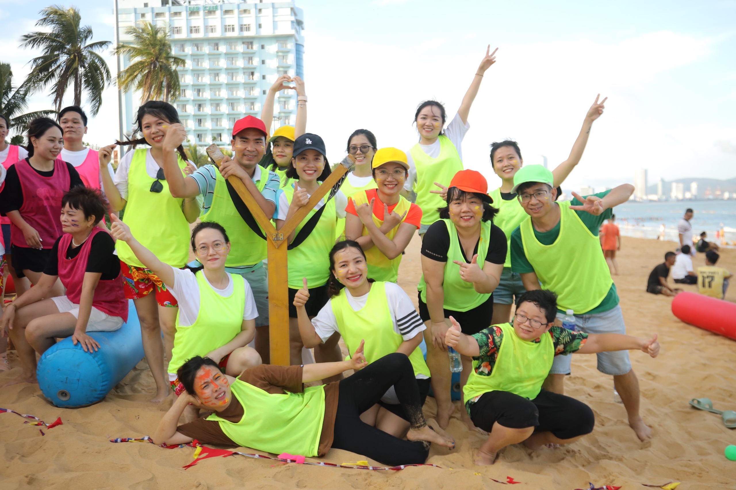Chiêm ngưỡng những hình ảnh ‘cực chất’ của người nhà FSB trong kỳ nghỉ mát Quy Nhơn năm 2023