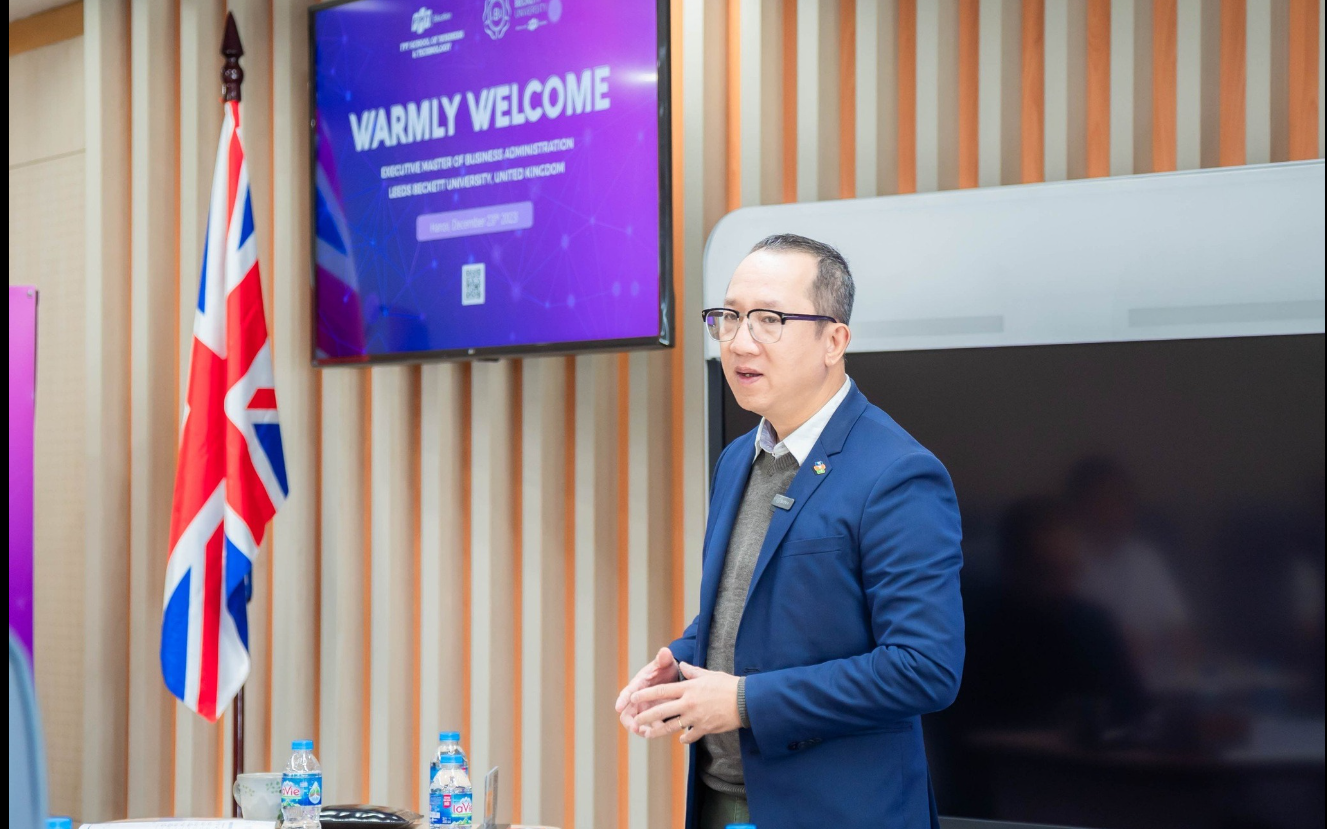 Tưng bừng Khai giảng Chương trình MBA liên kết Đại học Leeds Beckett, Anh Quốc