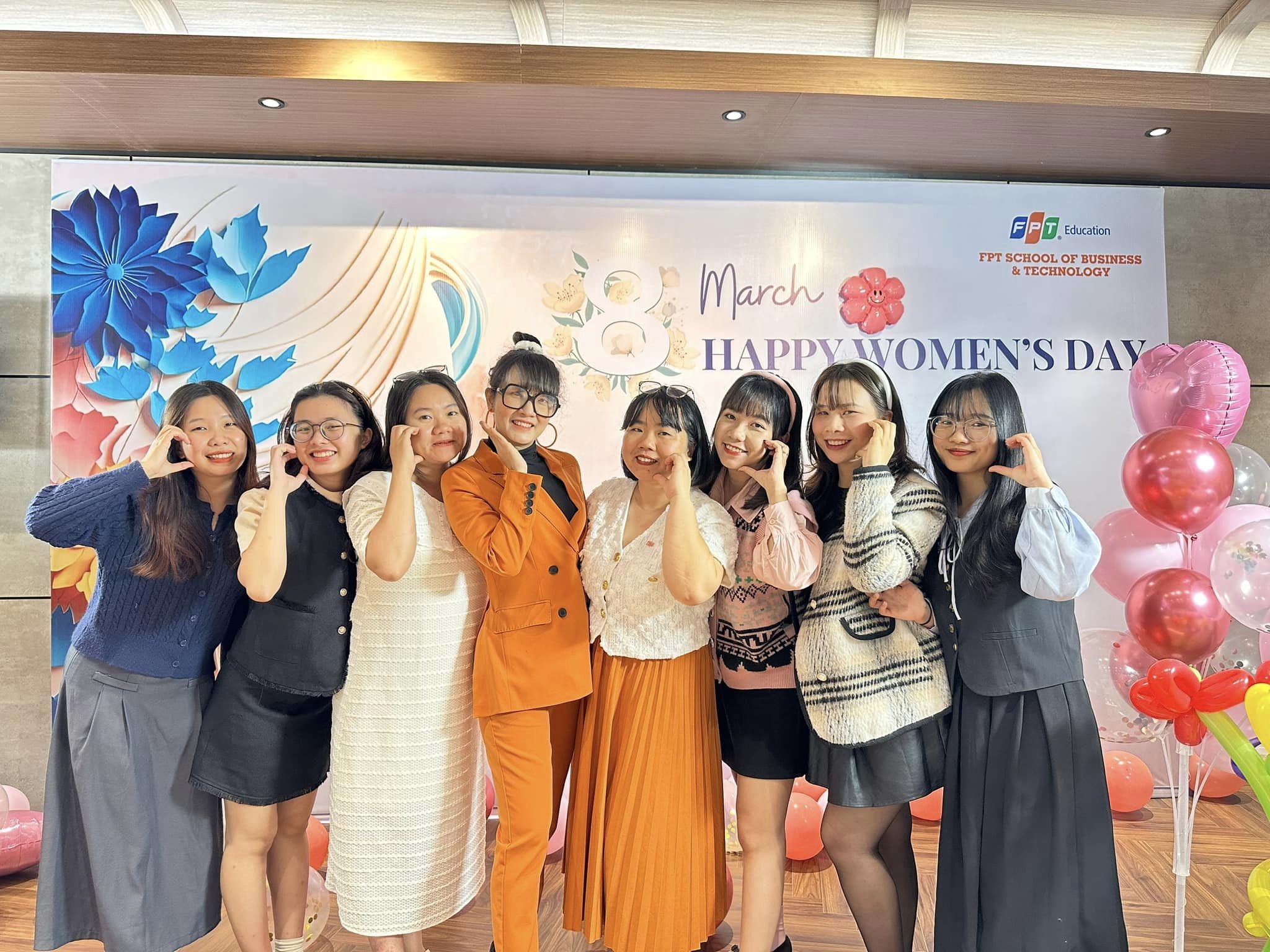 Chắc hẳn không có ngày 8/3/2024 nào đẹp hơn hôm nay