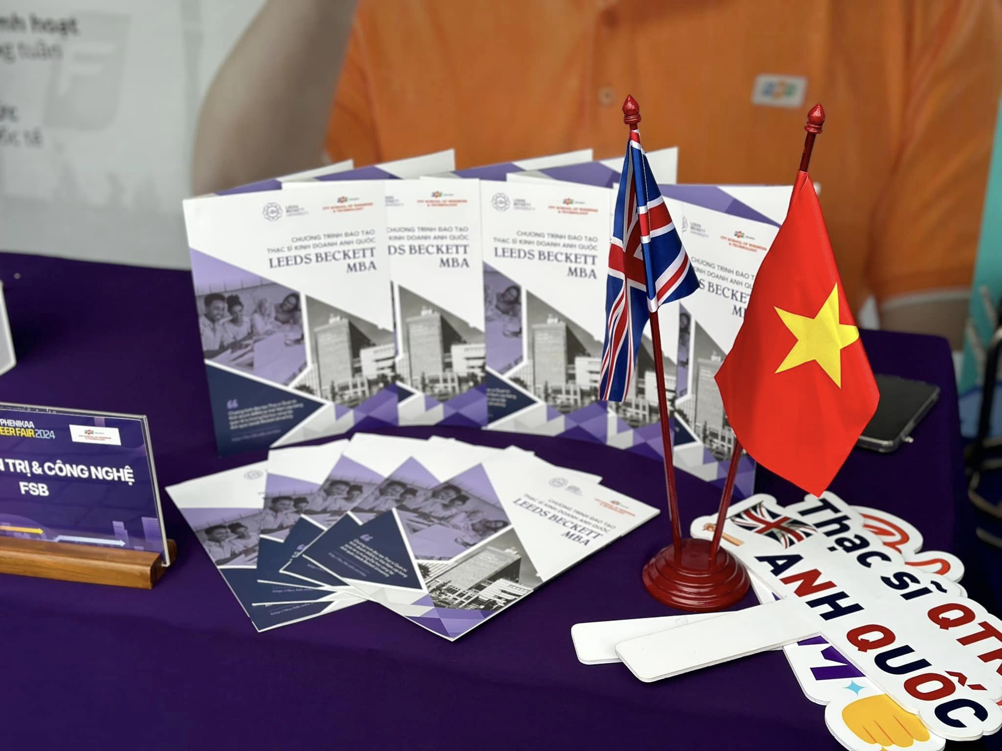 MBA Liên kết tưng bừng ra quân tại Career Fair Đại học Phenikaa