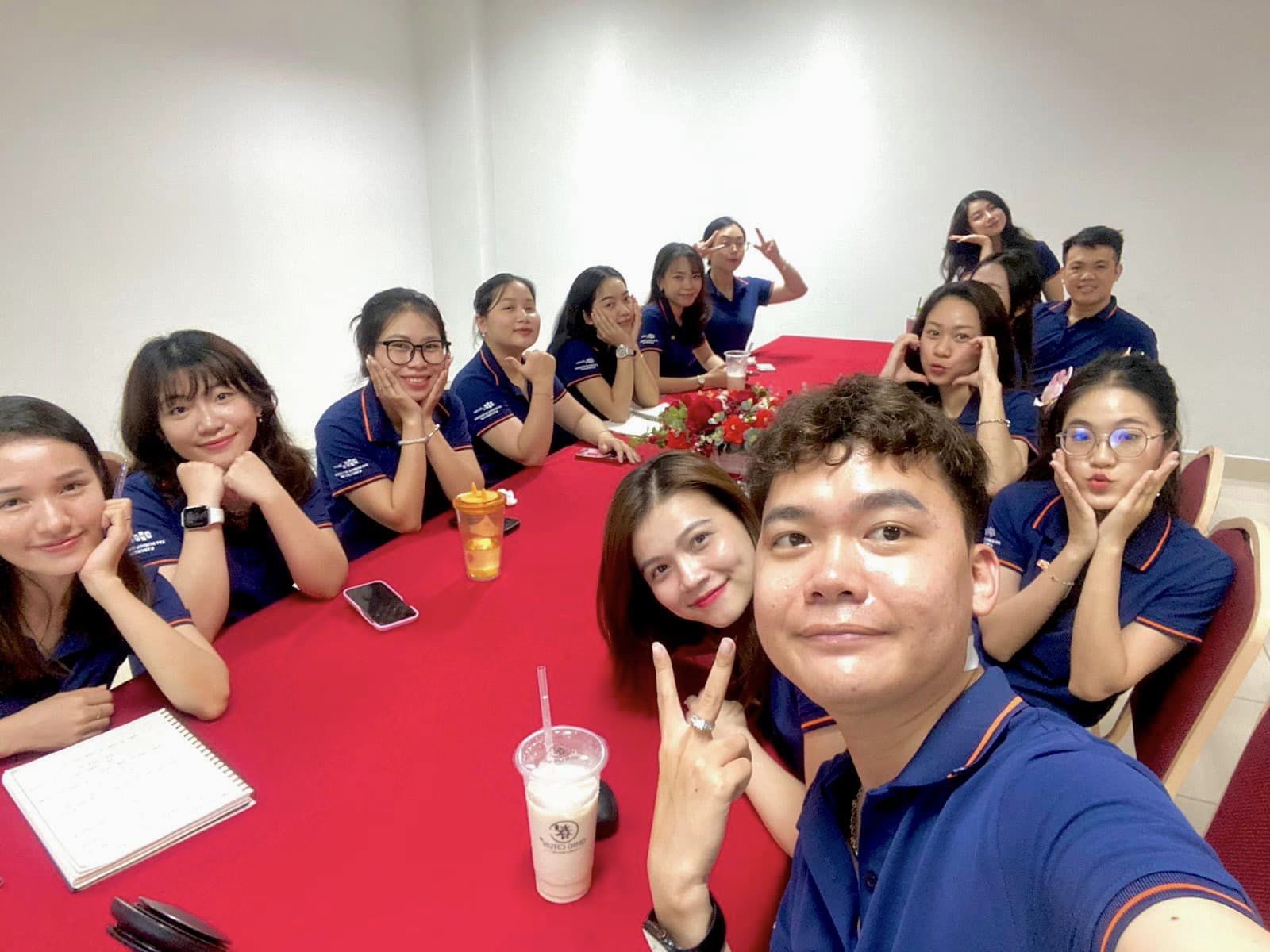 Rực rỡ màu áo xanh FSB trong buổi họp tổng kết kỳ SP 2024