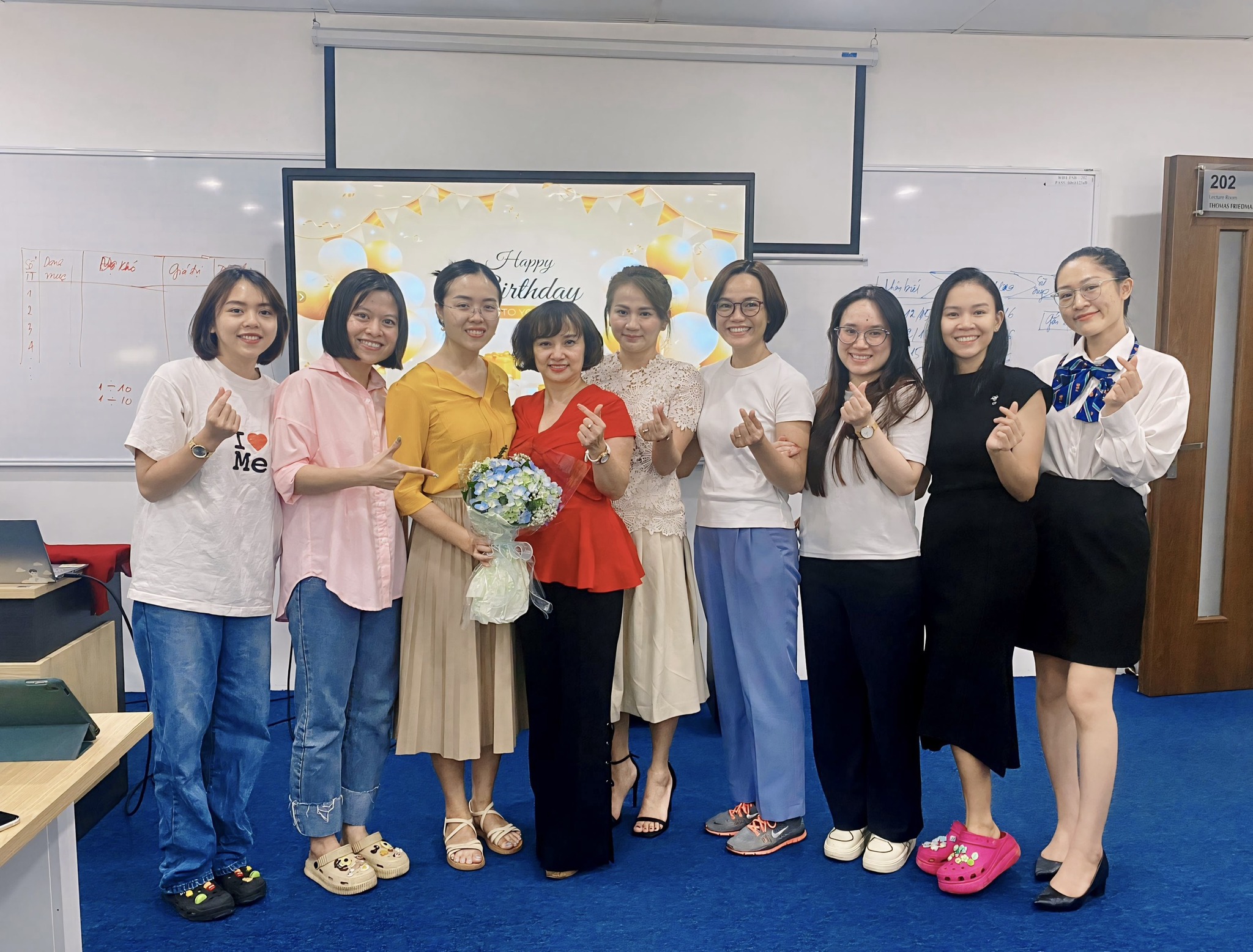 Cùng khám phá một tuần học tập sôi nổi của lớp SEM18DN
