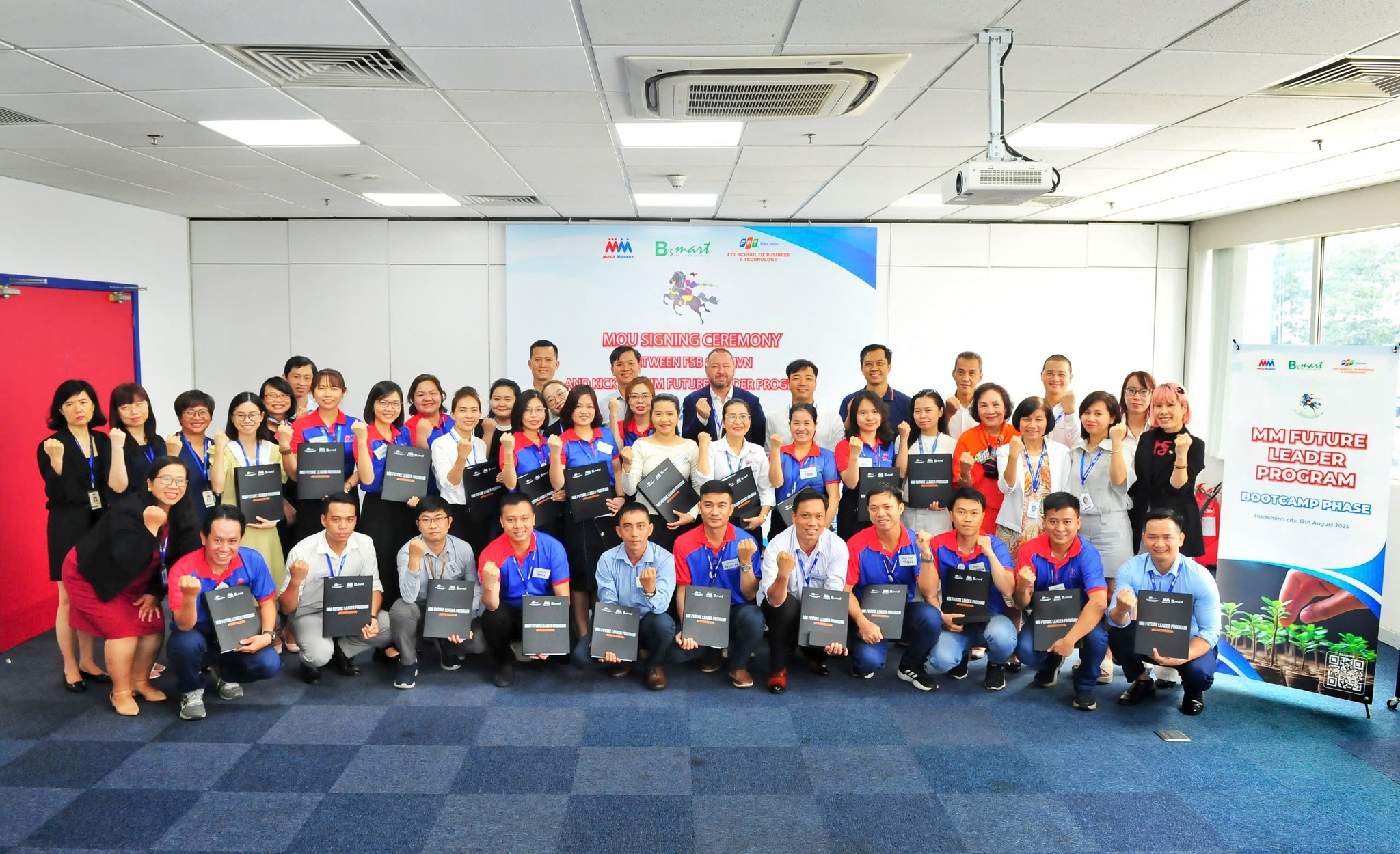 FRTC B2B mạnh mẽ bứt phá trên đường đua “doanh số” tháng 8
