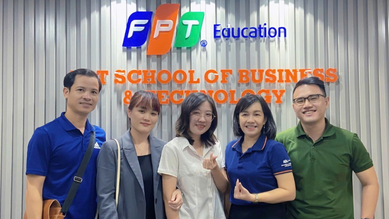 Phỏng vấn Học bổng Thạc sĩ Quản trị Kinh doanh SeMBA tại FSB TP. HCM