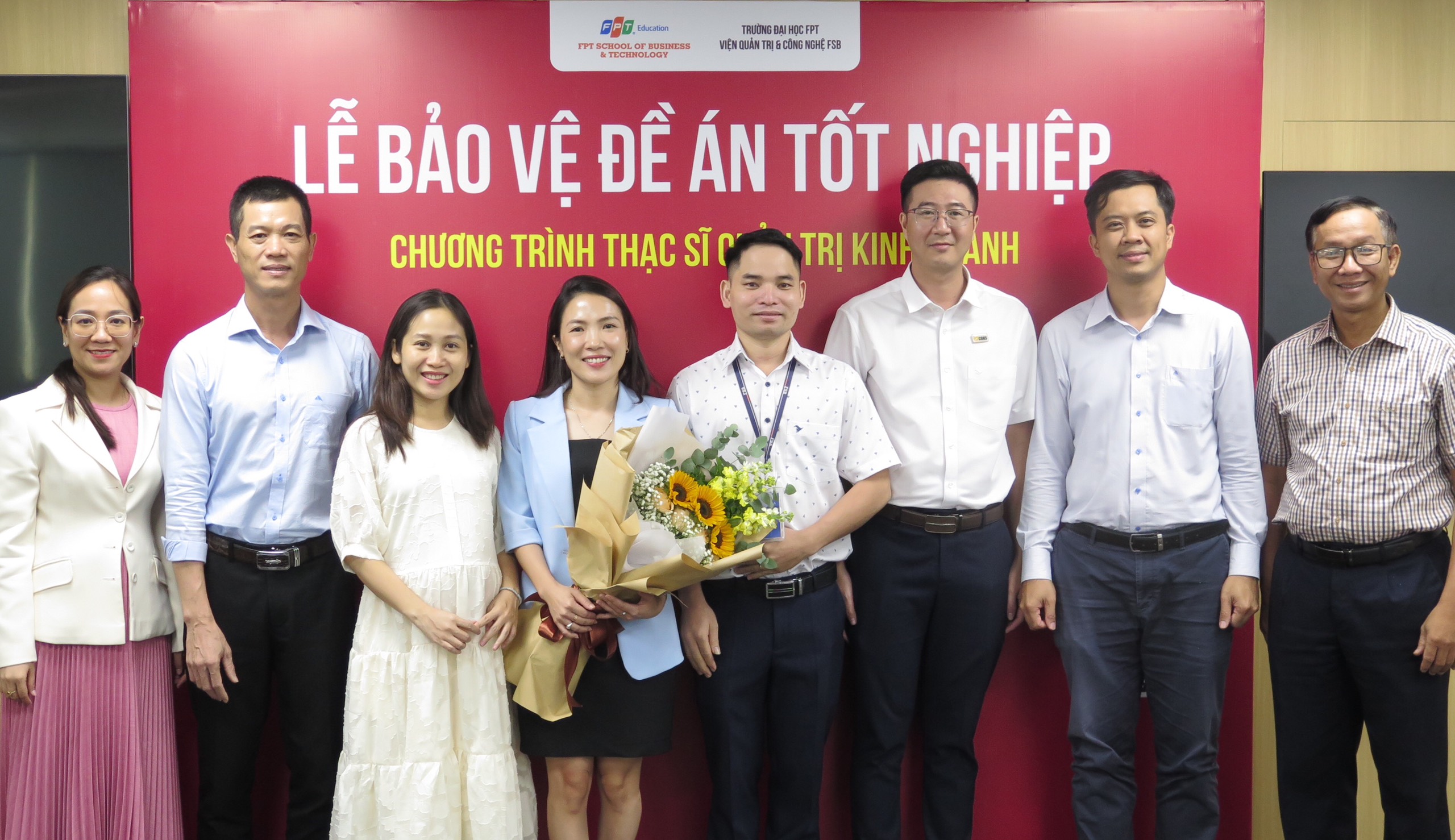 FSB Hồ Chí Minh nhộn nhịp lễ bảo vệ đề án tốt nghiệp