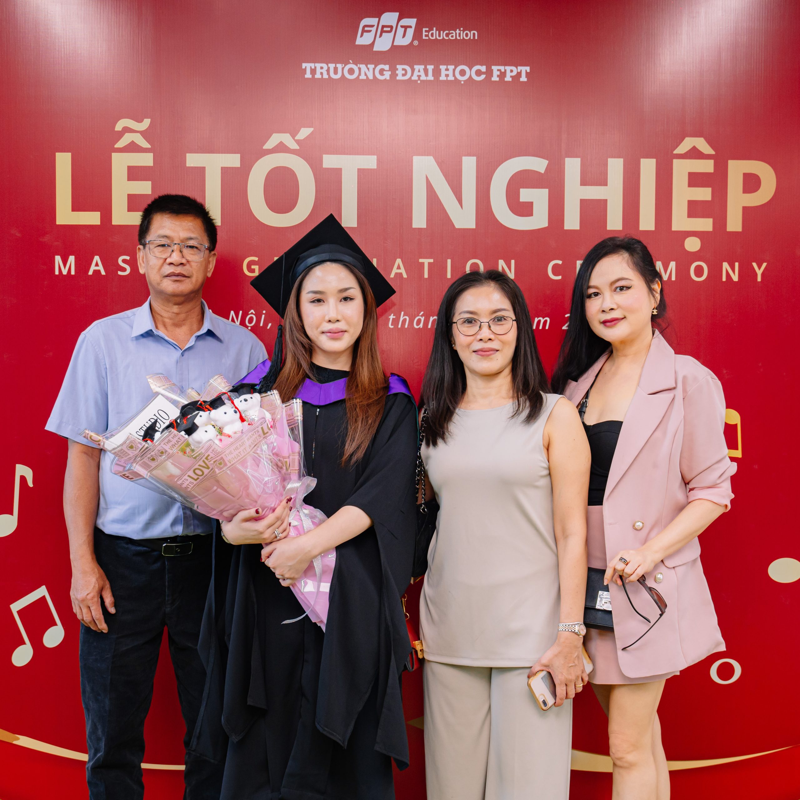 Kỉ niệm đẹp cùng một tân thạc sĩ đặc biệt tại FSB
