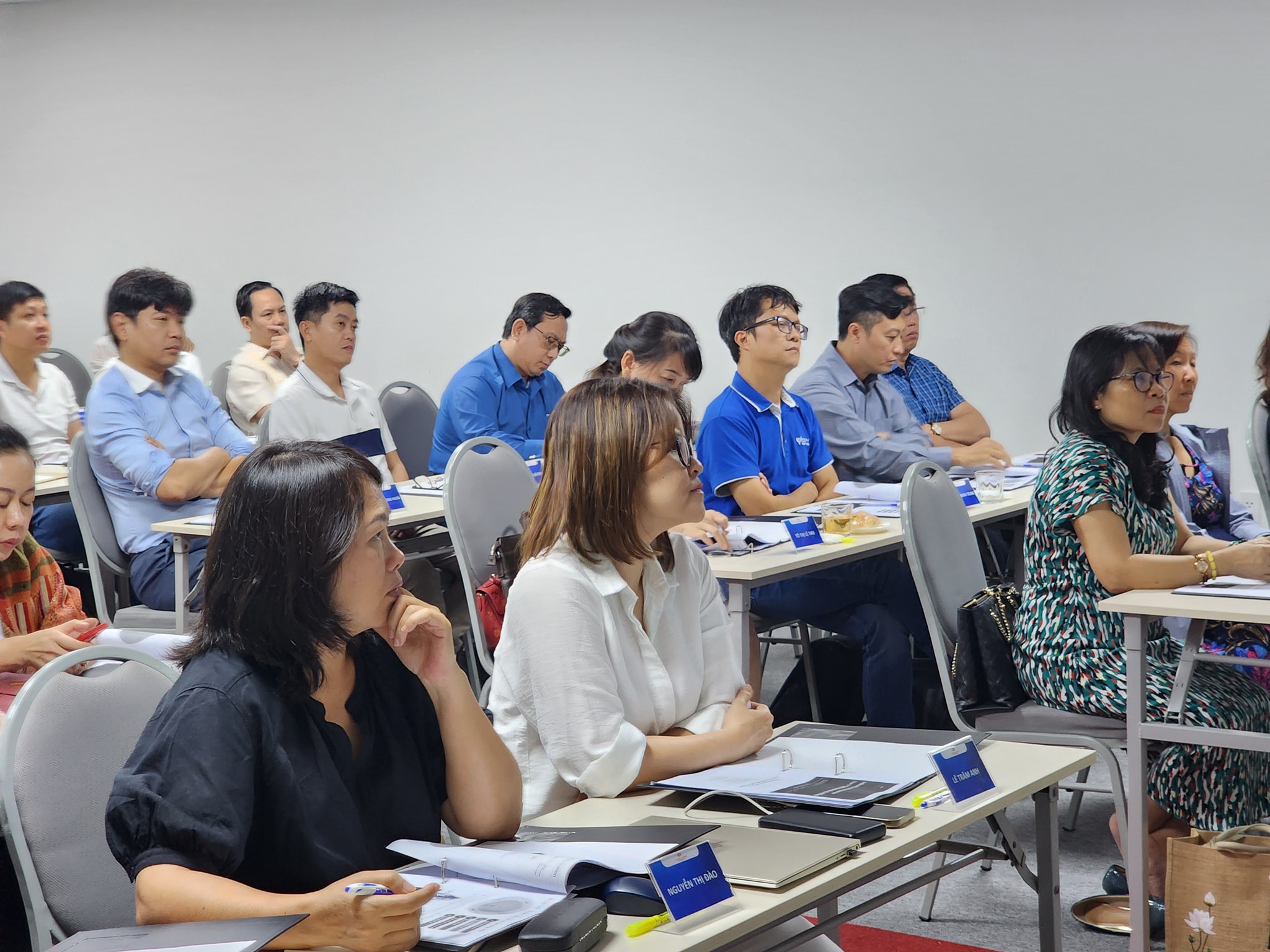 AIS10HCM tiếp tục “chạm trần” sĩ số