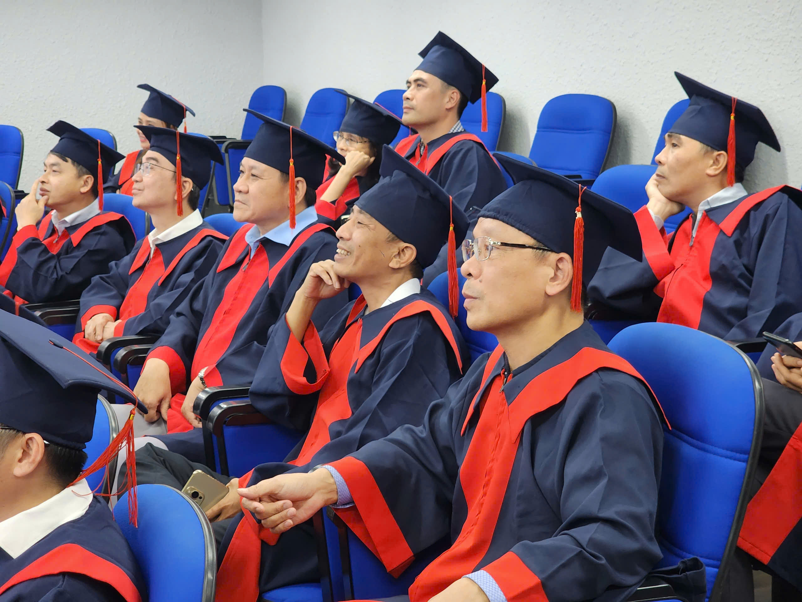 Hào hứng ngày bế giảng cùng 20 lãnh đạo PVEP trong Chương Trình “Lãnh Đạo Tài Năng”