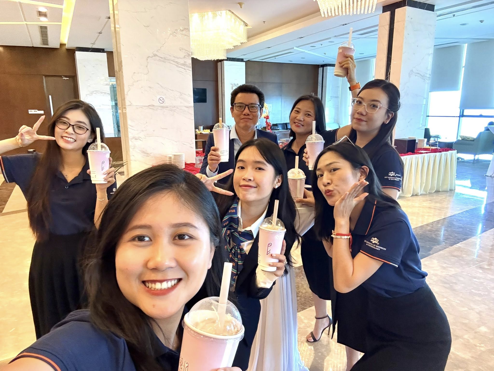 Thầy Tùng giữ danh hiệu “đắt show” nhất FSB
