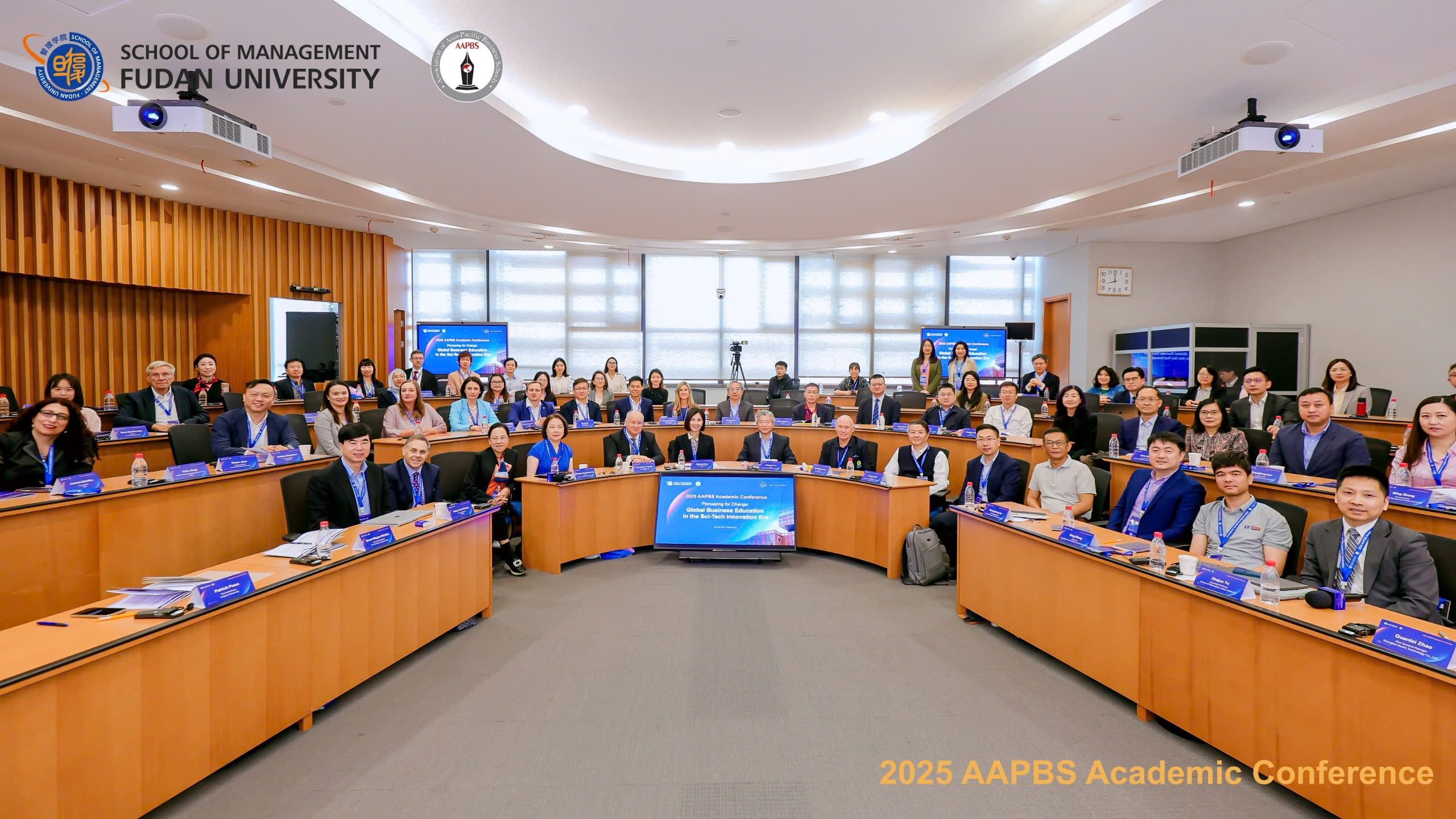 “Đột nhập” 2025 AAPBS Academic Conference từ Shanghai