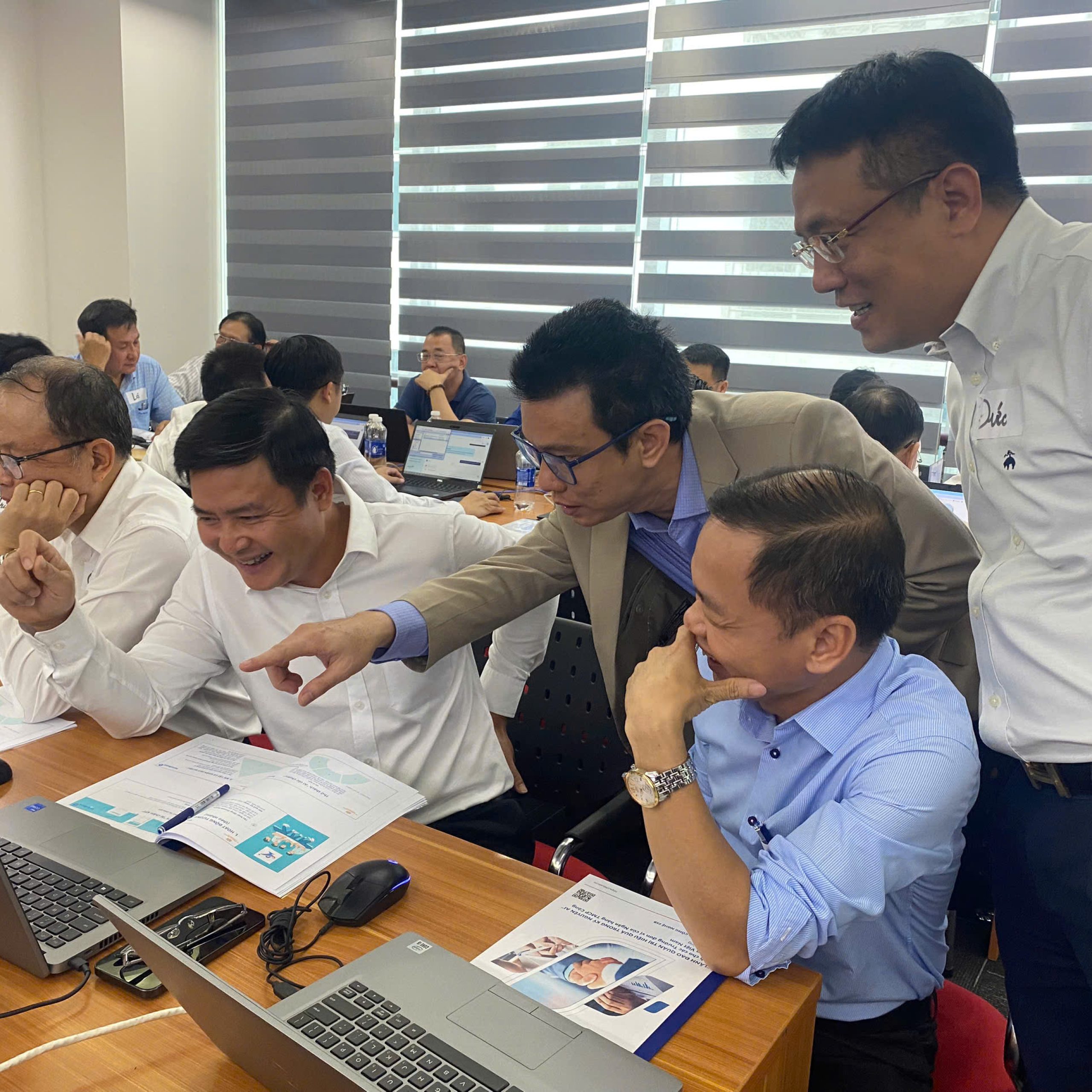 Tuần lễ sôi động FRTC x B2B với hai chương trình đào tạo khai giảng cùng ngày