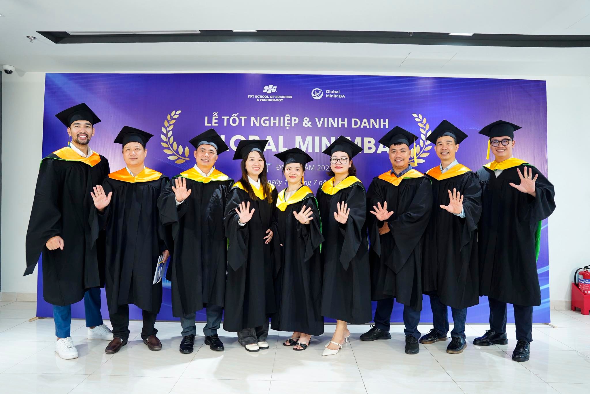 Lễ Tốt nghiệp & Vinh danh Global MiniMBA 2025 – Đợt 1 rực rỡ tại Hà Nội