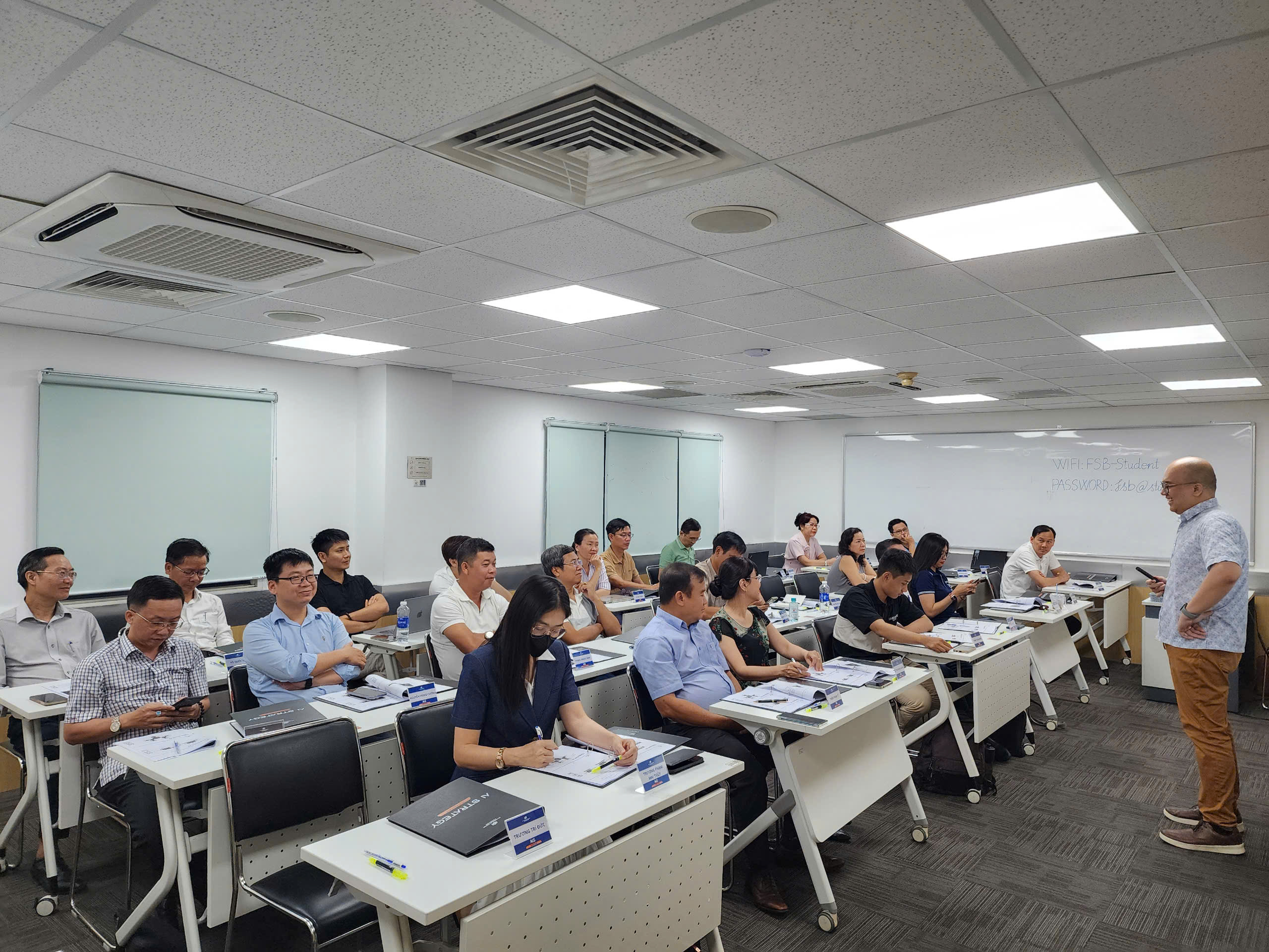 AIS30HCM đồng hành cùng 30 nhà lãnh đạo trên hành trình khám phá sức mạnh AI