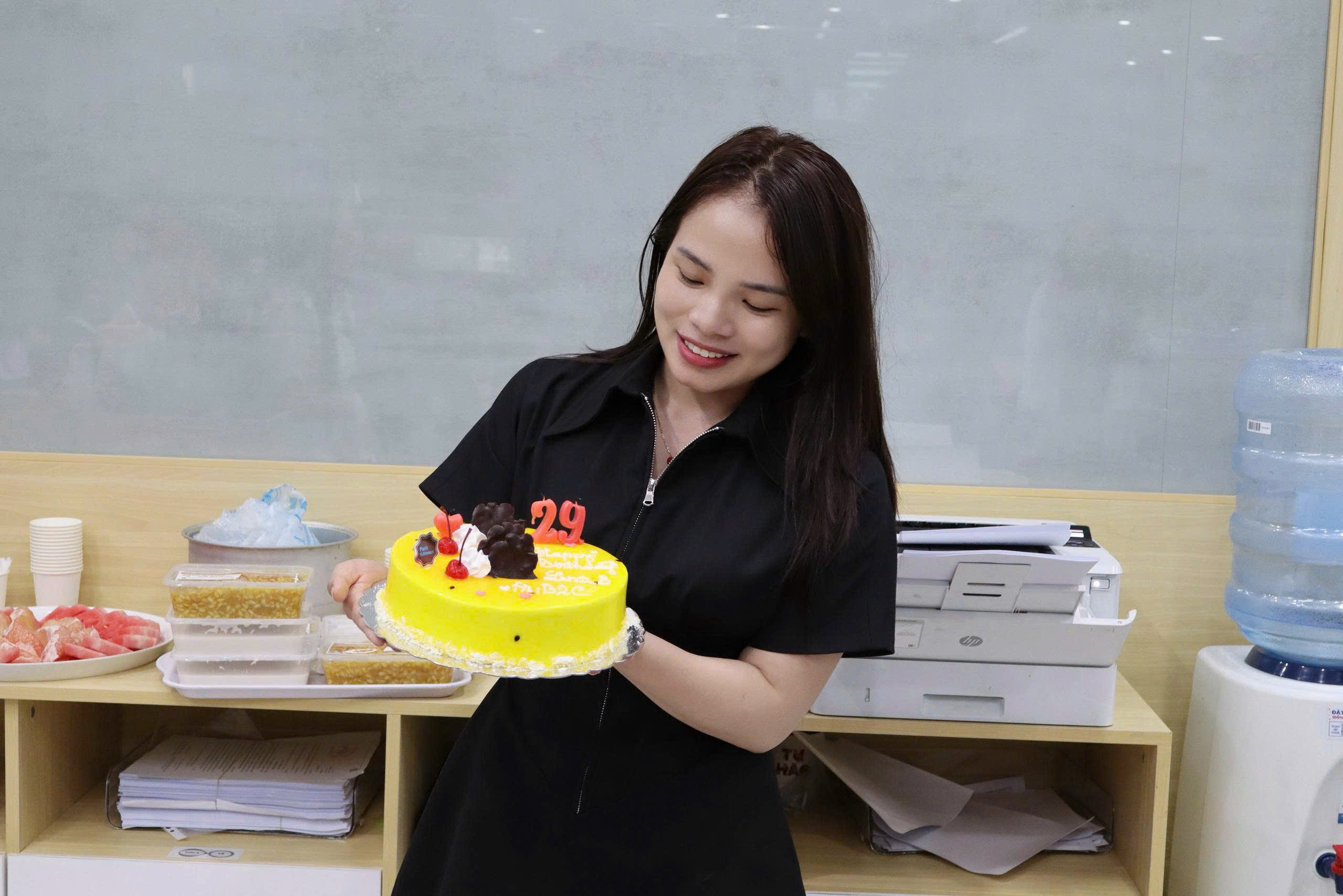 Chúc mừng sinh nhật Ms.Lê ‘so cute’ của FRTC B2C