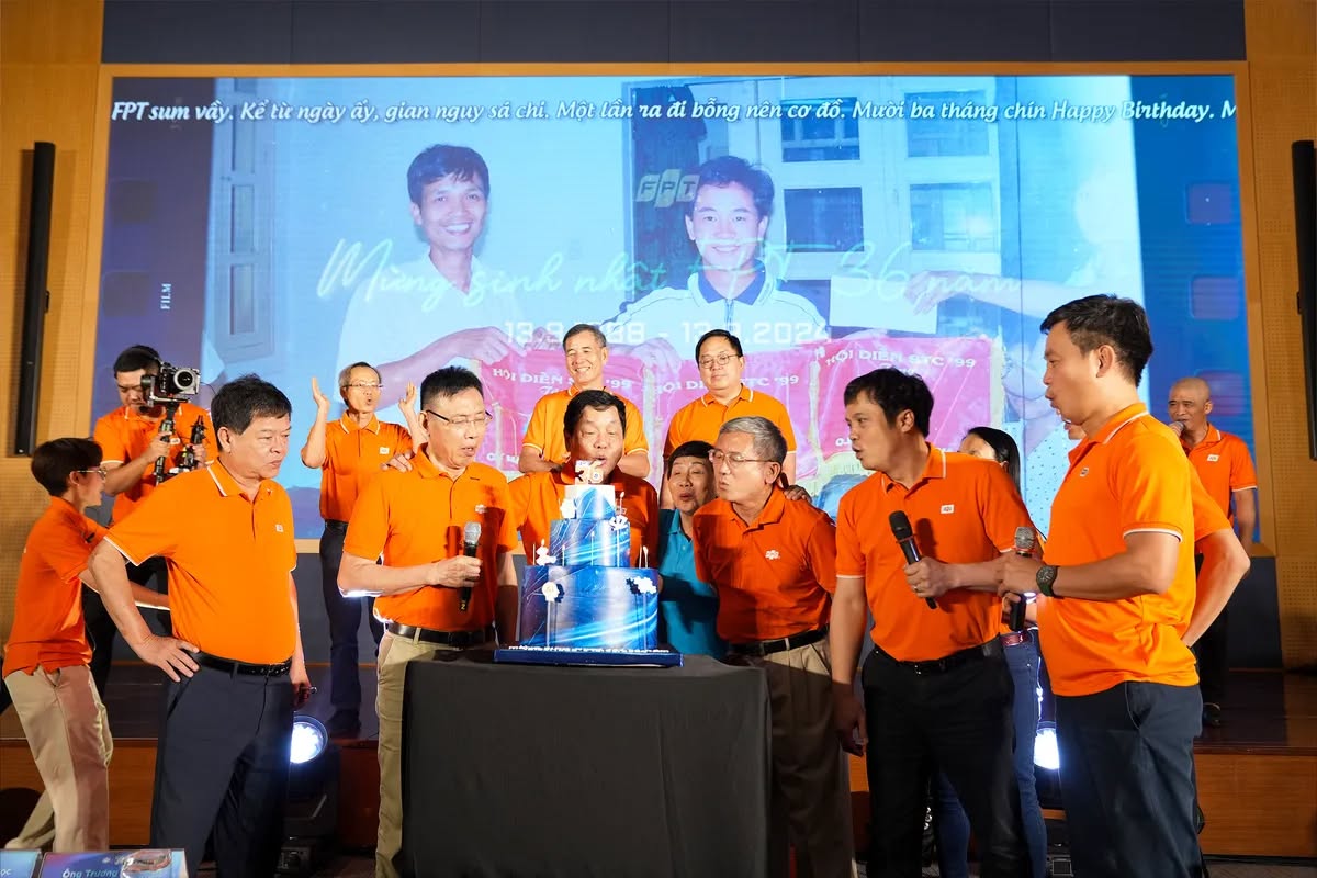 Đại tiệc đón chào FPT 37 năm 2025