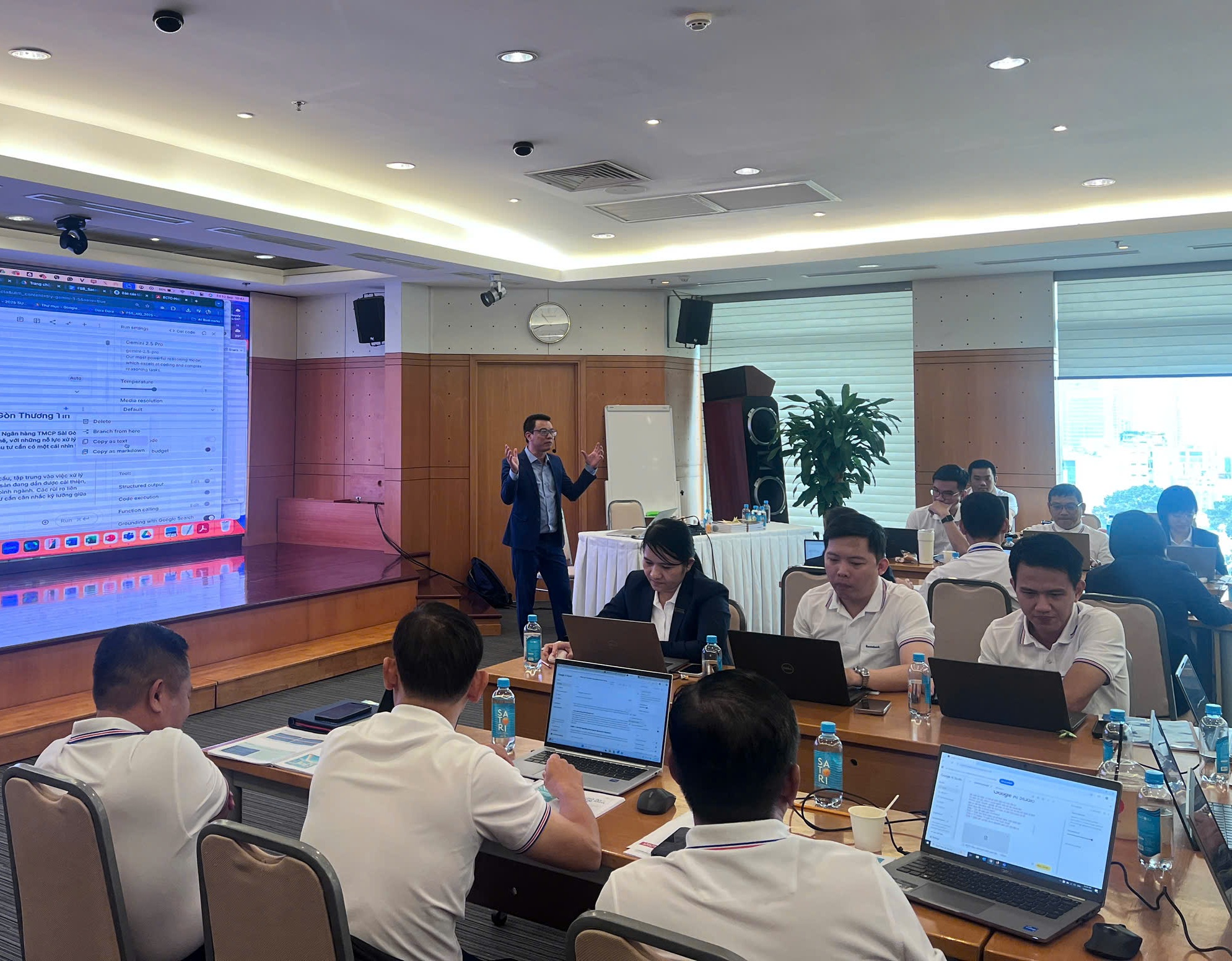[FRTC x B2B] FSB đồng hành Sacombank: Khơi mở tư duy AI cho đội ngũ quản lý