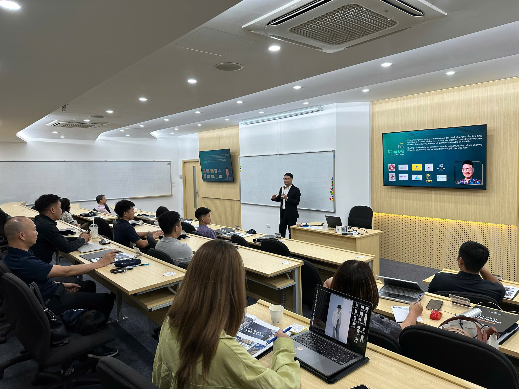 FPUB: Tưng bừng Khai giảng GMM78HN