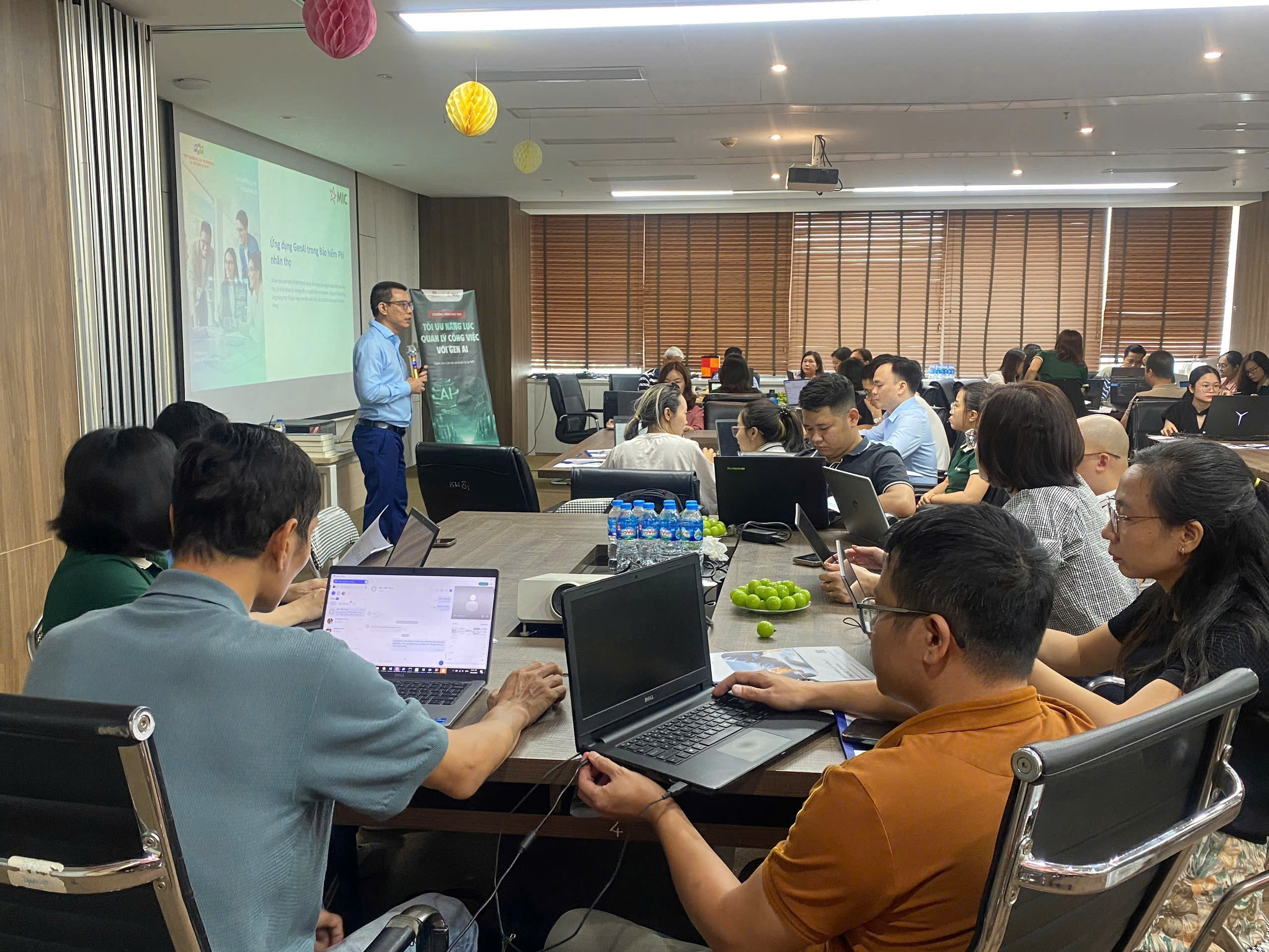 FRTC B2B x MIC: Khởi động chuỗi đào tạo AI