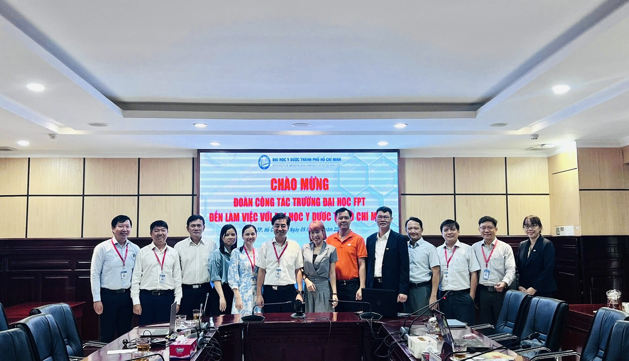FSB hợp tác chuyển đổi số & đào tạo AI với Trường ĐH Y Dược TPHCM