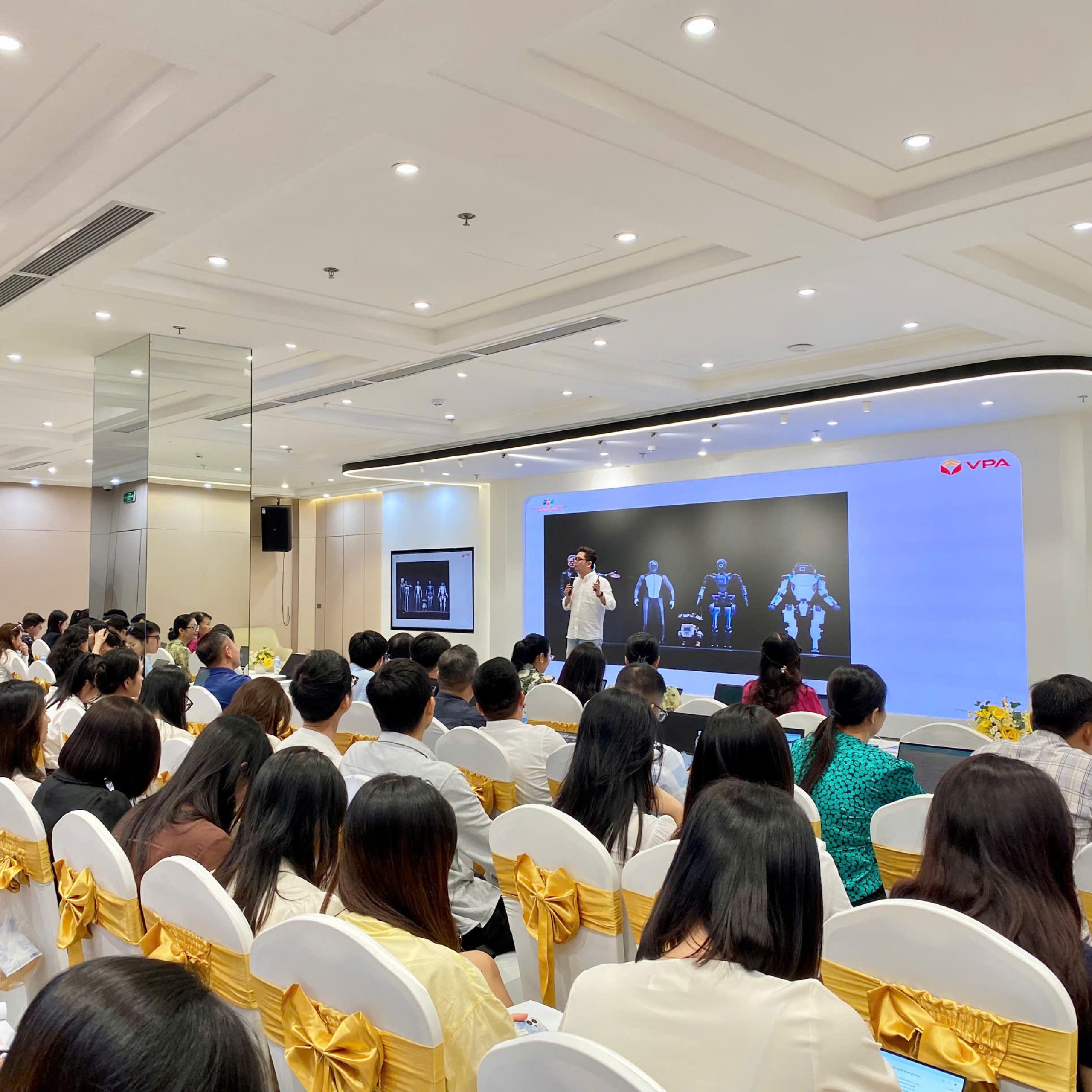 Tiếp tục trong sáng nay, B2B tổ chức hội thảo cho công ty Đấu giá hợp danh Việt Nam!