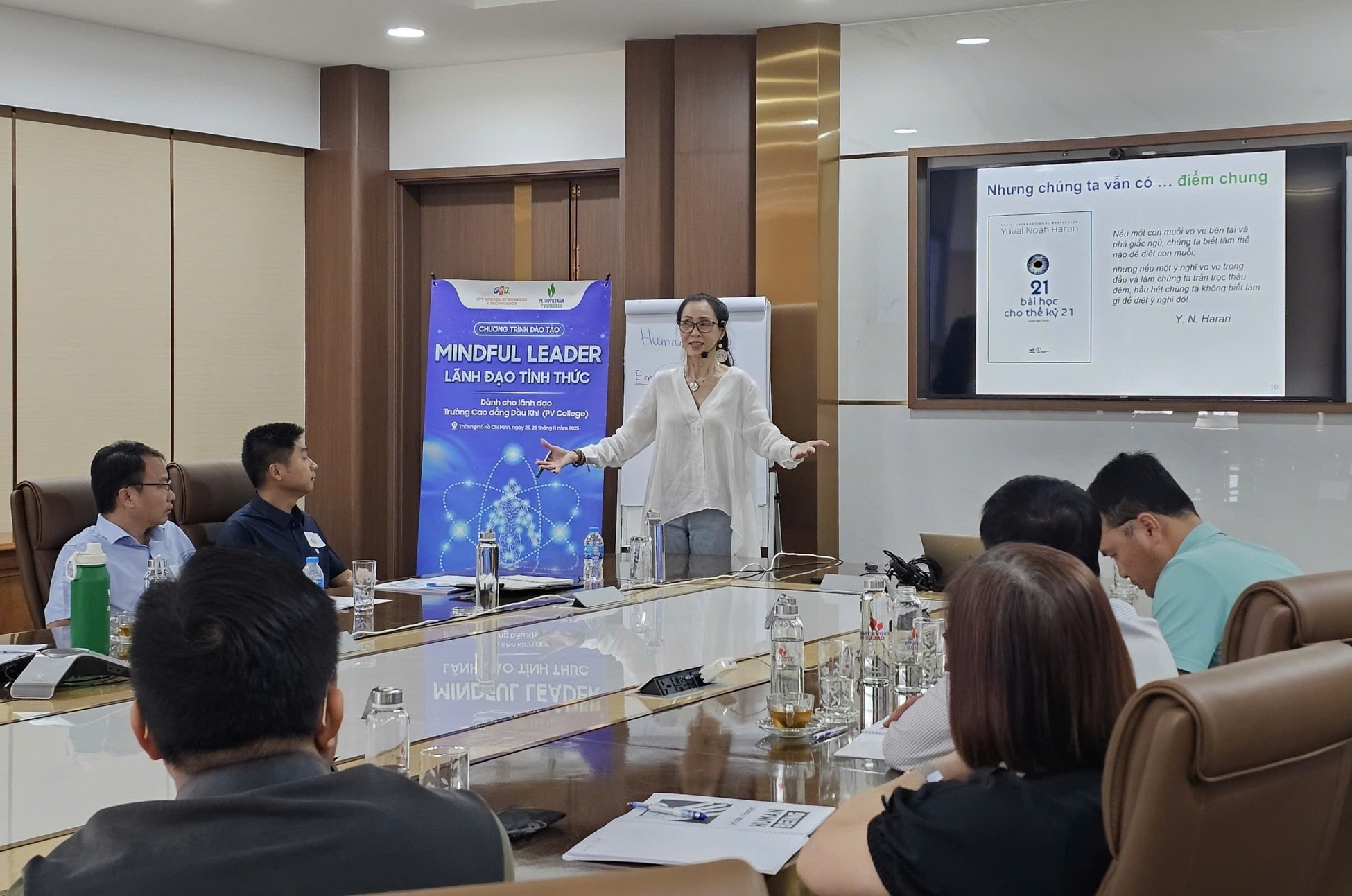 FRTC B2B đồng hành cùng PV College trong chương trình “Lãnh đạo tỉnh thức”