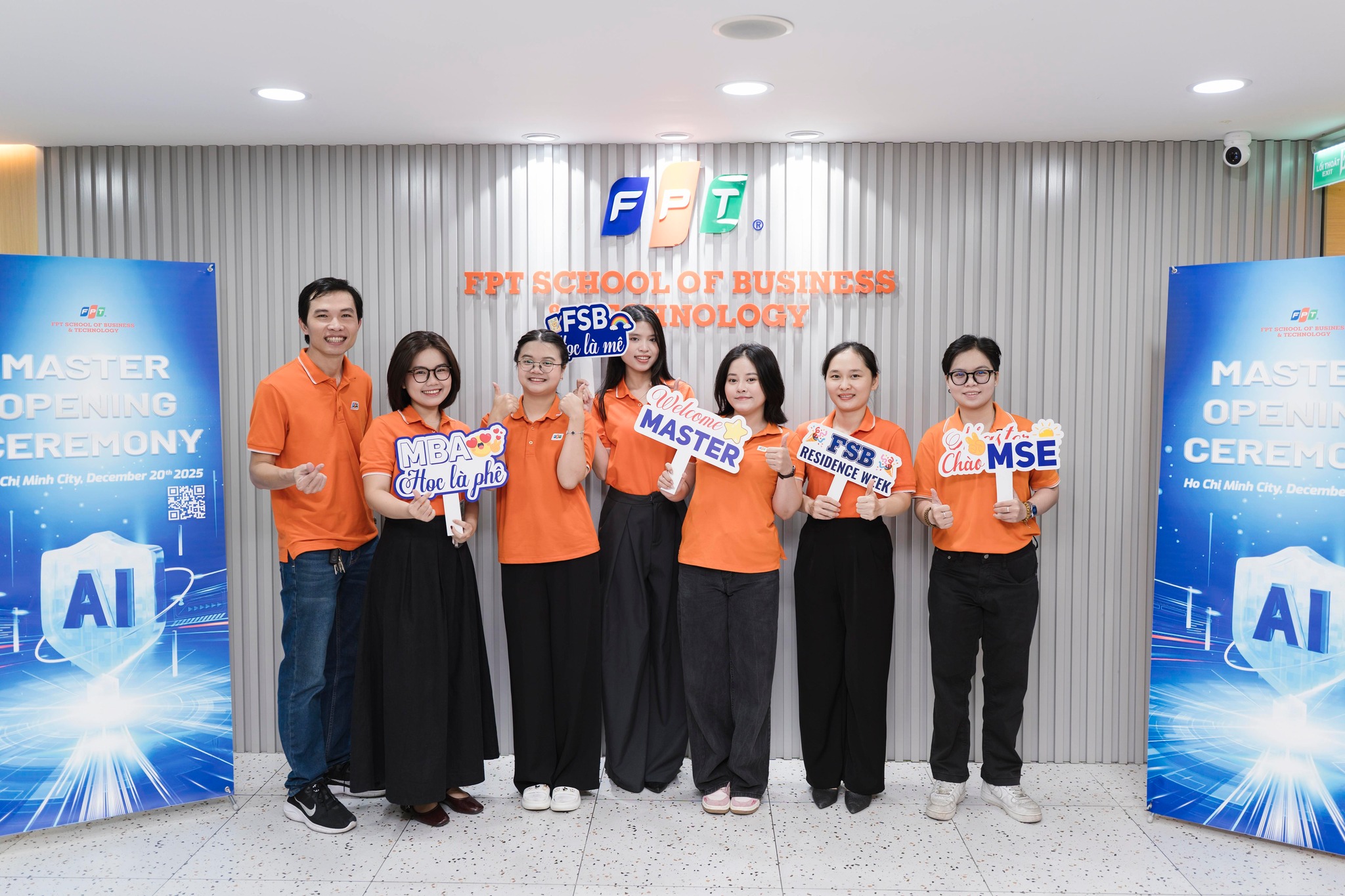 Những hình ảnh là lời định nghĩa rõ ràng nhất cho việc đi làm cùng nhau – rất rất vui