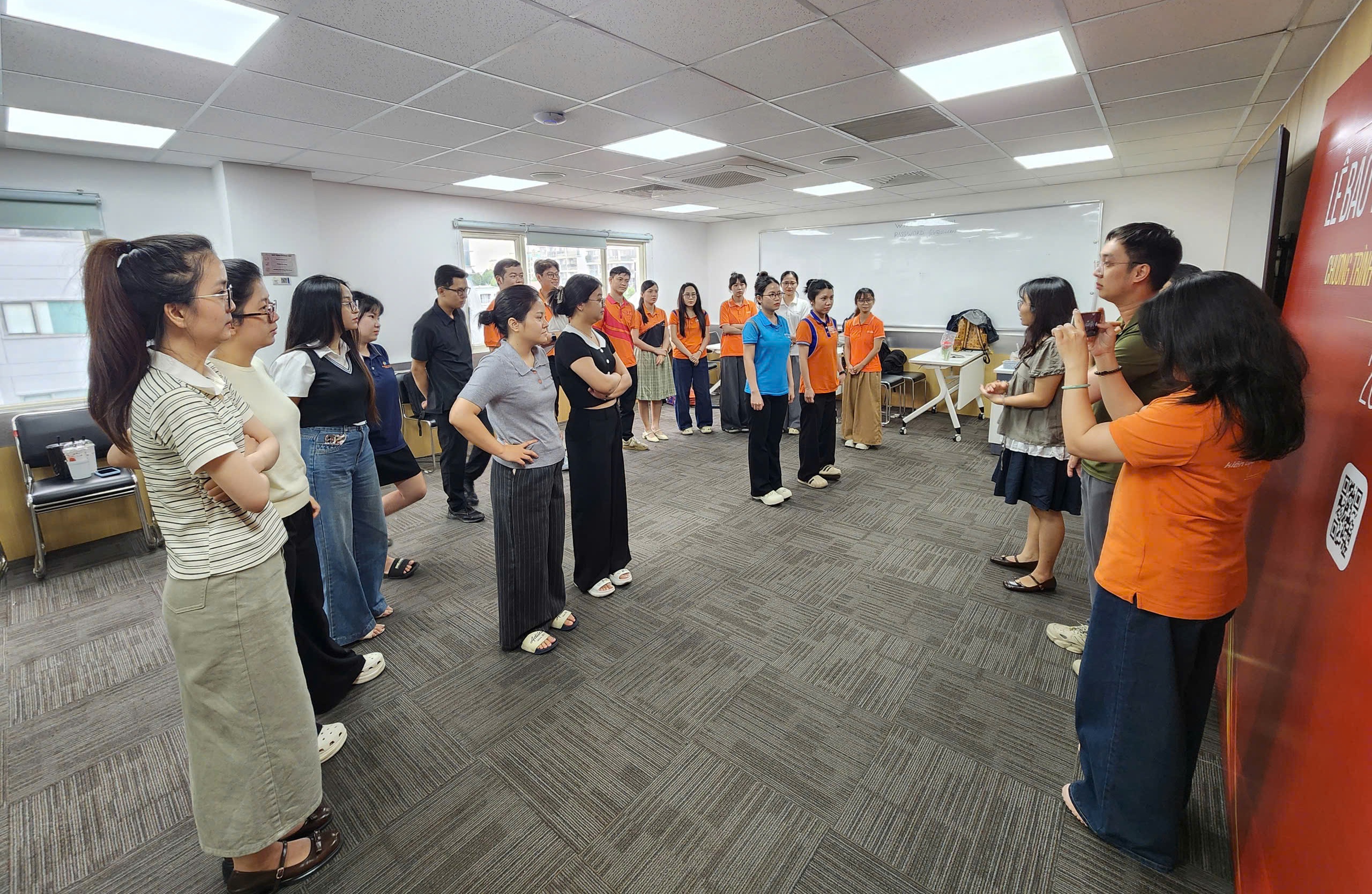 Hậu trường buổi hợp luyện đầu tiên của liên minh FSB x FAI