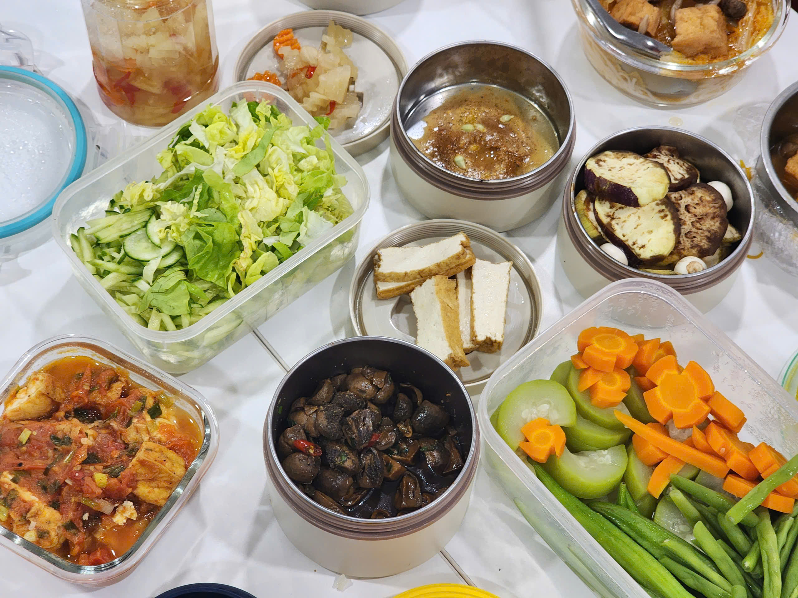 Bữa trưa vui vẻ “ngon miệng ấm lòng” tại FSB HCM