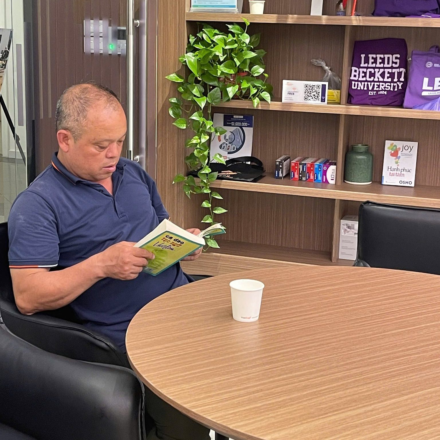 Người gác cổng tri thức phiên bản real life