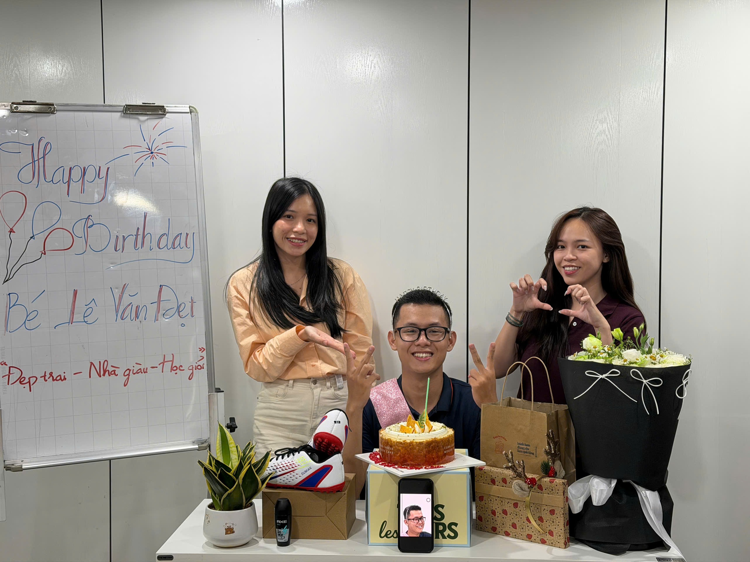 Sinh nhật ngày Cá tháng Tư có gì đặc biệt?