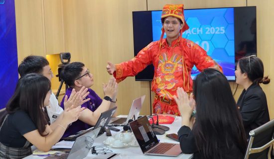 101 biểu cảm chào Xuân Hưng Hội tại HCM