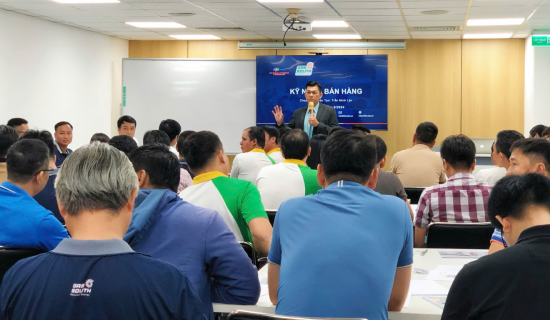 FRTC B2B khai giảng khóa 2 “Kỹ năng Bán hàng” dành cho Gas South