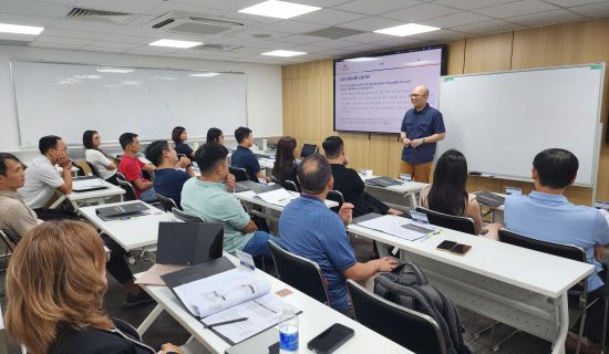 [FSB TPHCM] Hat-trick khai giảng: 3 ngày, 3 lớp học chính thức “lên sóng”