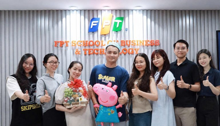 [FSB TP HCM] Nghe kể chuyện sếp!