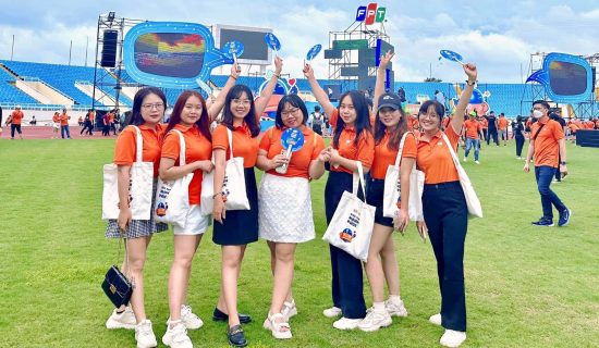 Flex những hình ảnh người FSB “quẩy hết mình cùng” Hội thao FPT 35 năm