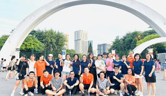 Runner Nhà FSB nhịp bước chạy tại Công viên Cầu Giấy