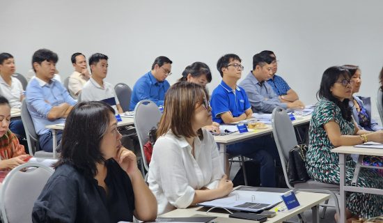 AIS10HCM tiếp tục “chạm trần” sĩ số