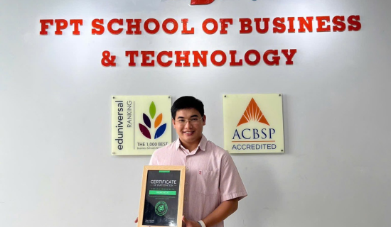 Chứng chỉ từ diễn giả HiếuPC được trao tay những nhà quản trị xuất sắc tại FSB Cần Thơ