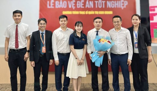 Lưu lại những dấu ấn đẹp trong lễ bảo vệ đồ án
