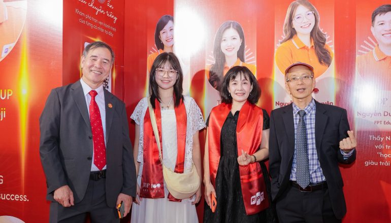 Top 100 FPT 2025: Khi thành công của mẹ trở thành giấc mơ của con