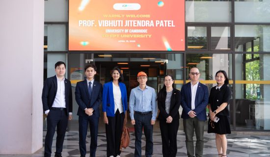 FSB đón tiếp đại diện cấp cao đến từ Đại học Cambridge
