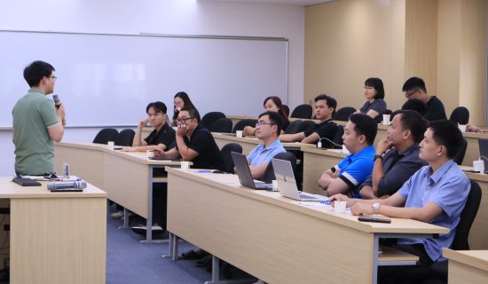 Cập nhật trực tiếp hội thảo AI: Góc nhìn thực chiến từ PGS.TS Ngô Xuân Bách