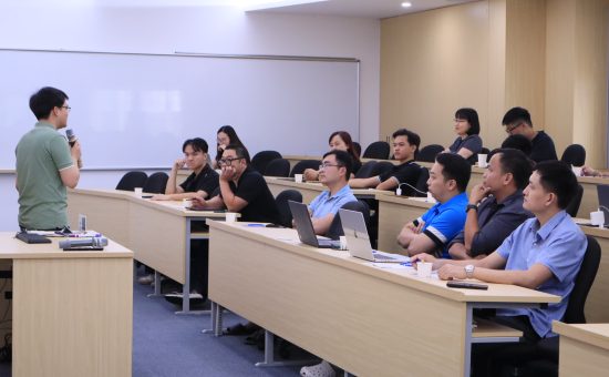 Cập nhật trực tiếp hội thảo AI: Góc nhìn thực chiến từ PGS.TS Ngô Xuân Bách