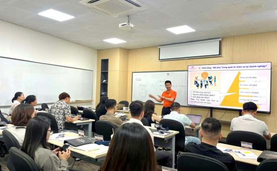 Chủ nhật hoạt động 100% công suất khai giảng lớp GMM93HN
