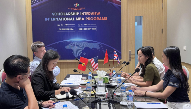 FSB Hà Nội sôi động với ngày hội phỏng vấn học bổng hai chương trình MBA quốc tế