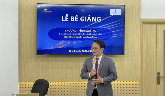 Không khí Lễ Bế giảng chương trình đào tạo dành cho EVNNPT chiều nay