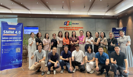 Tưng bừng khai giảng lớp SMM 4.0