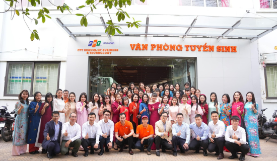 Lãnh đạo FE đến thăm và chúc Tết cán bộ giảng viên FSB nhân dịp đầu xuân Giáp Thìn