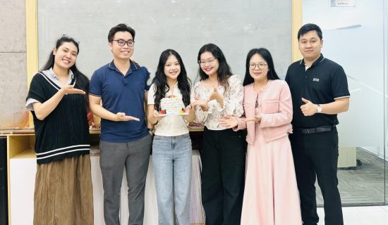 Chúc mừng sinh nhật công chúa HươngKVN R&D