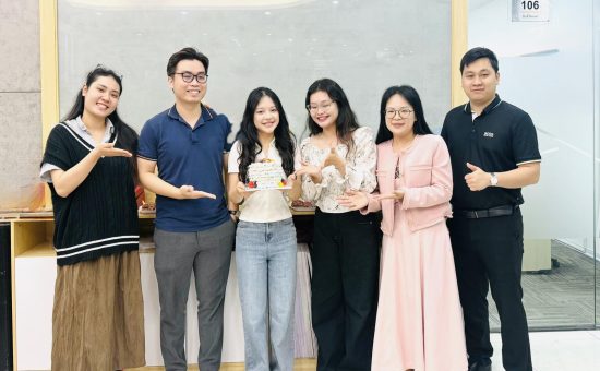 Chúc mừng sinh nhật công chúa HươngKVN R&D